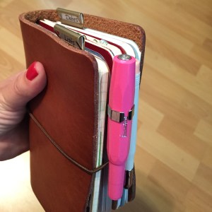 Chic Sparrow Creme Brûlée